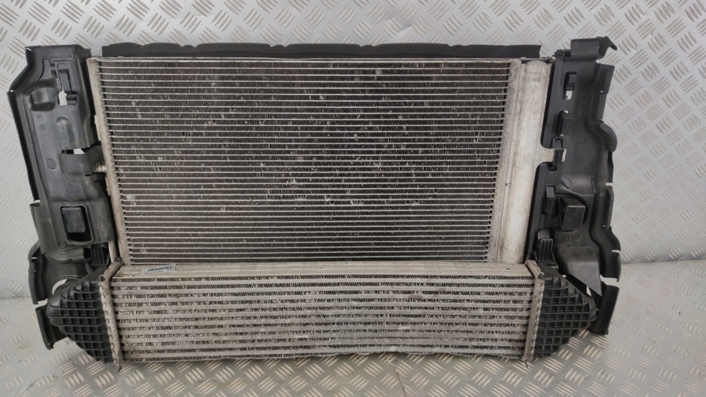 Радиатор комплект радиатор вентилятор volvo v60 2013-2018 1,6 t3 t4 s60 2 Цена