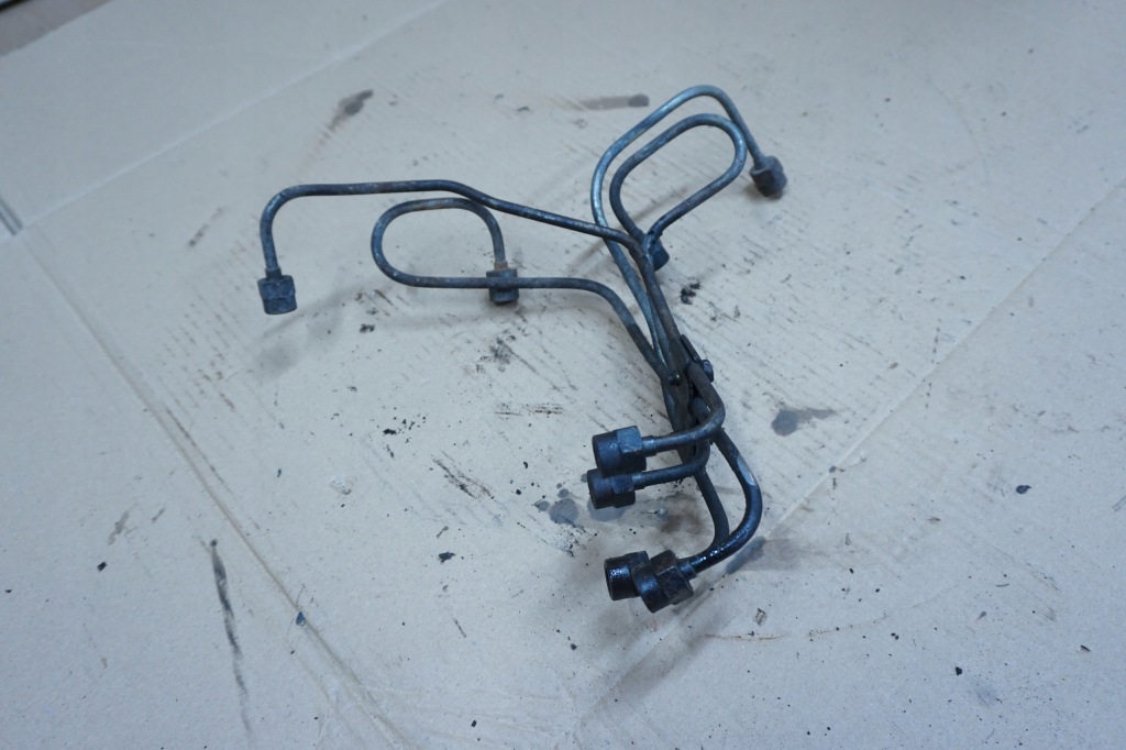 фото №2, Mitsubishi pajero sport шланг трубка форсунок 2,5 tdi 99r kpl