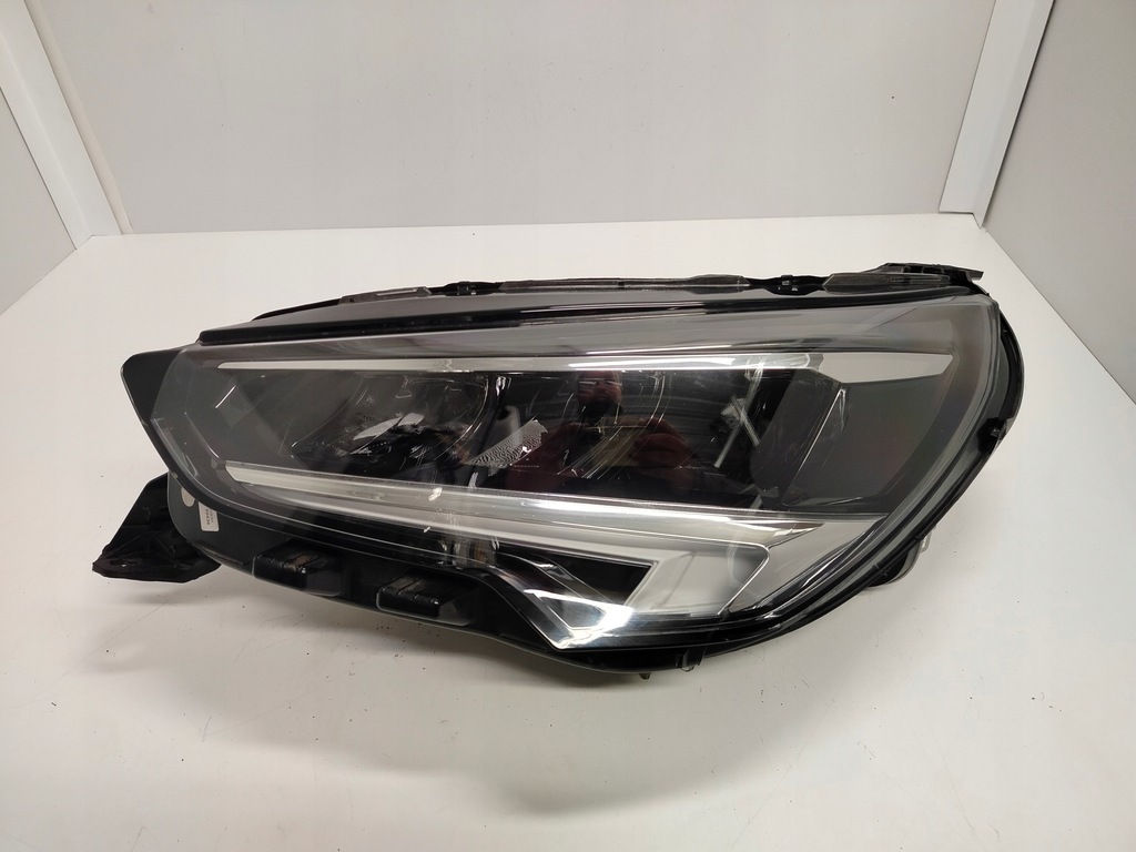 фото №1, Opel corsa f led лампа левая