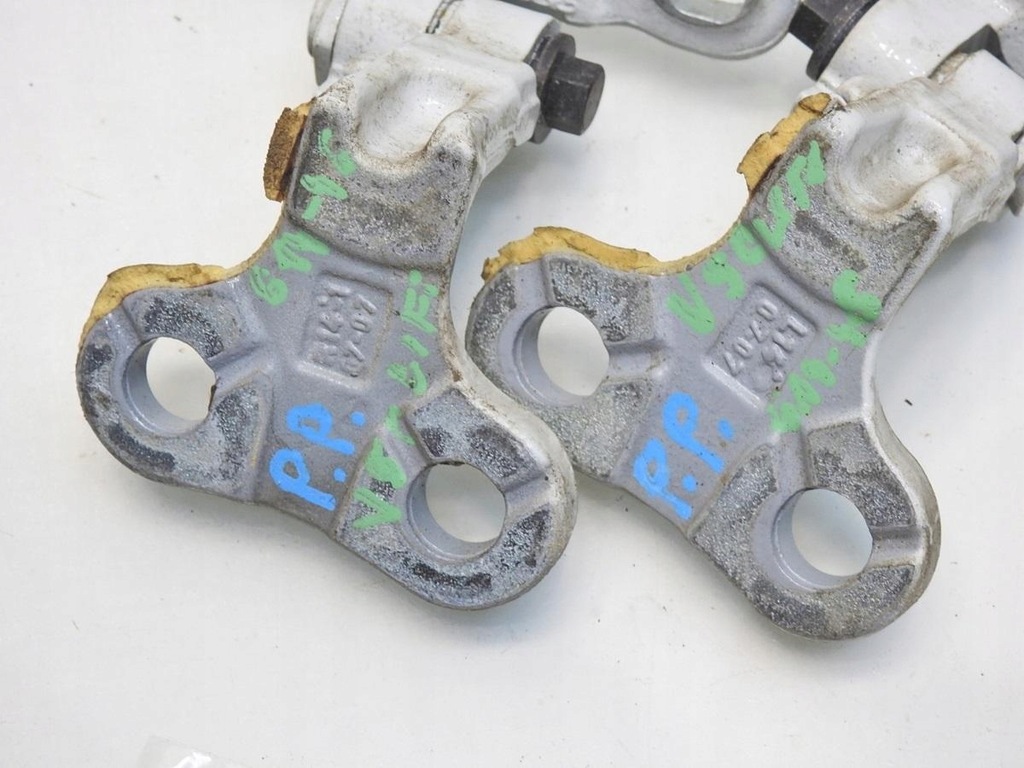 фото №3, Петли дверь правый перед 614-46 volvo v50