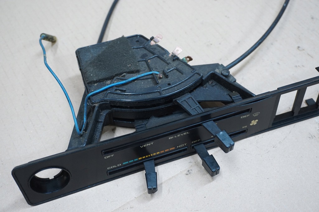 фото №6, Isuzu trooper панель обдув 83-91r