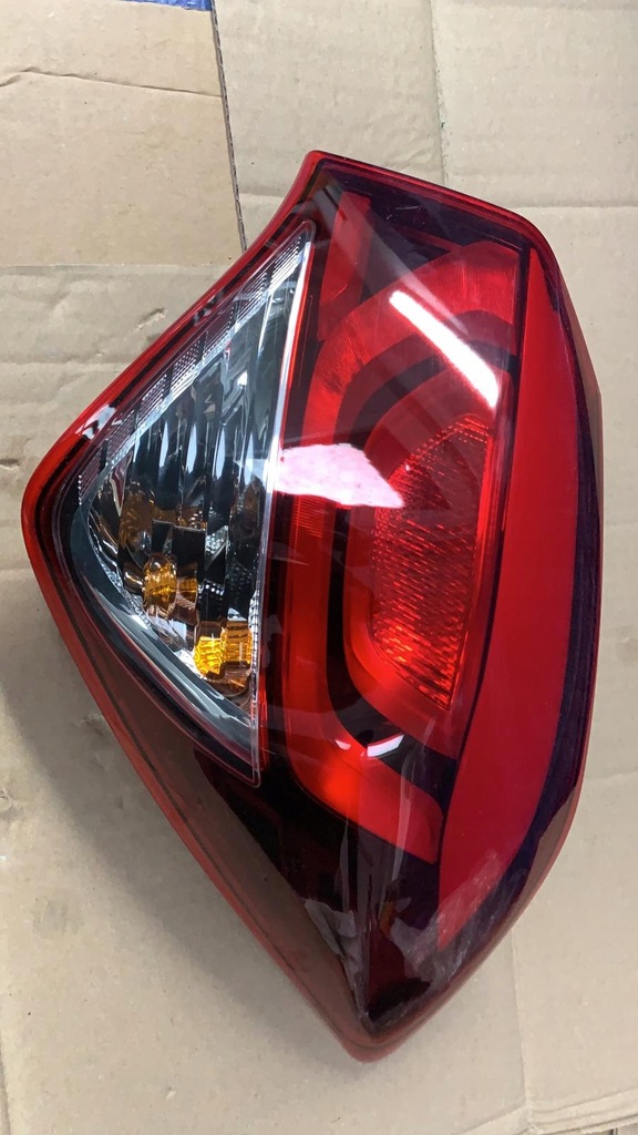 фото №1, Hyundai i20 2016- лампа задня права звичайна