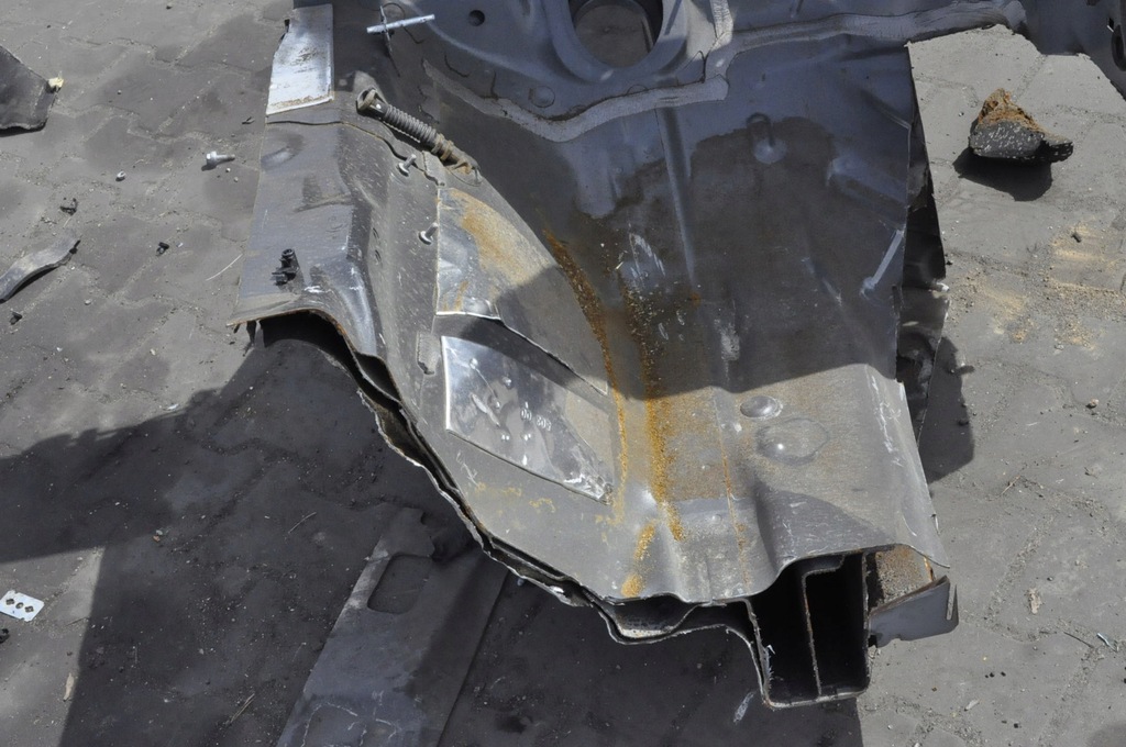 фото №11, Porsche macan чверть лонжерон права правий перед підкрилок