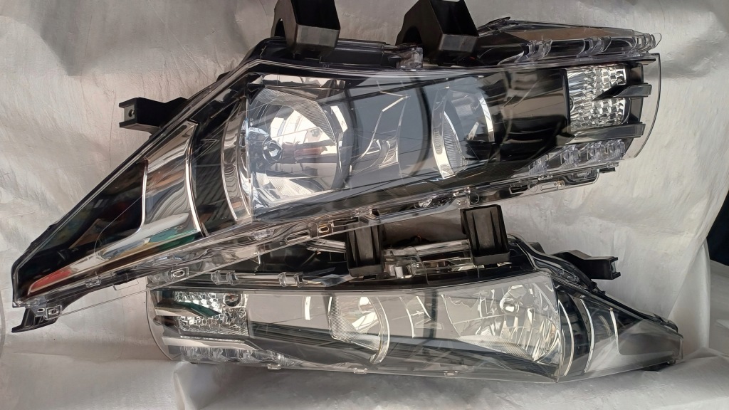 фото №14, Toyota corolla xi e16 e18 przed lift 13-19 led p+l комплект оригинал europa