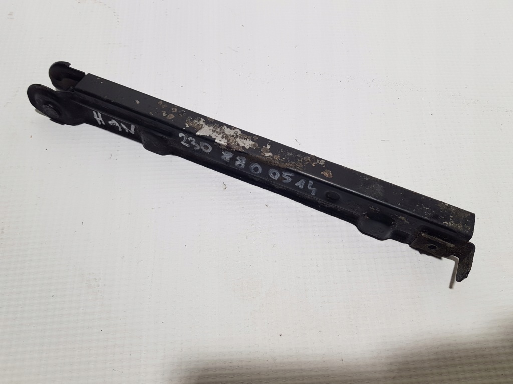 Купити Кронштейн  бампера mercedes sl r230 w230 лівий передні  2308800514