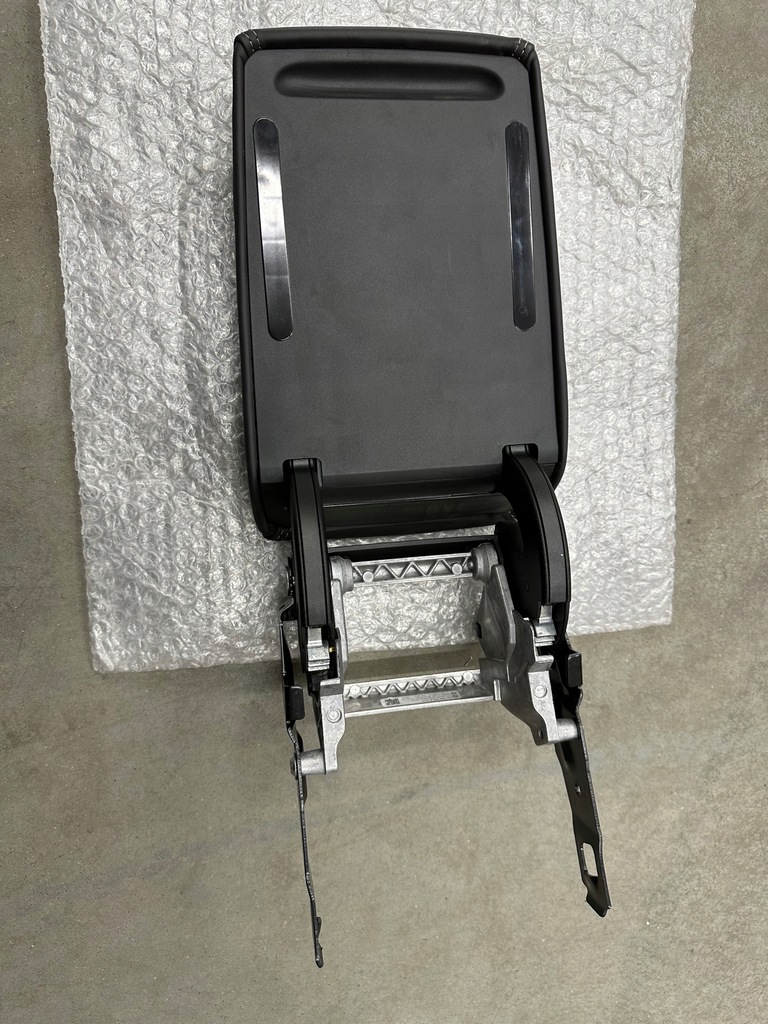 фото №8, Подлокотник кожаный белый nić vw arteon passat b8