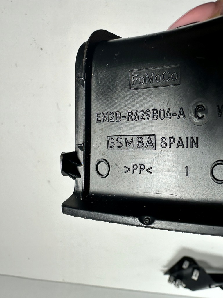 фото №3, S-max mk2 заглушка сидіння em2b-r629b04-ac