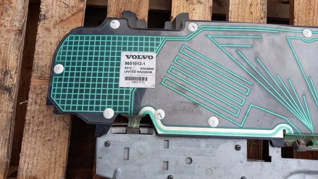 фото №5, Антена gps volvo xc90 8651013-1