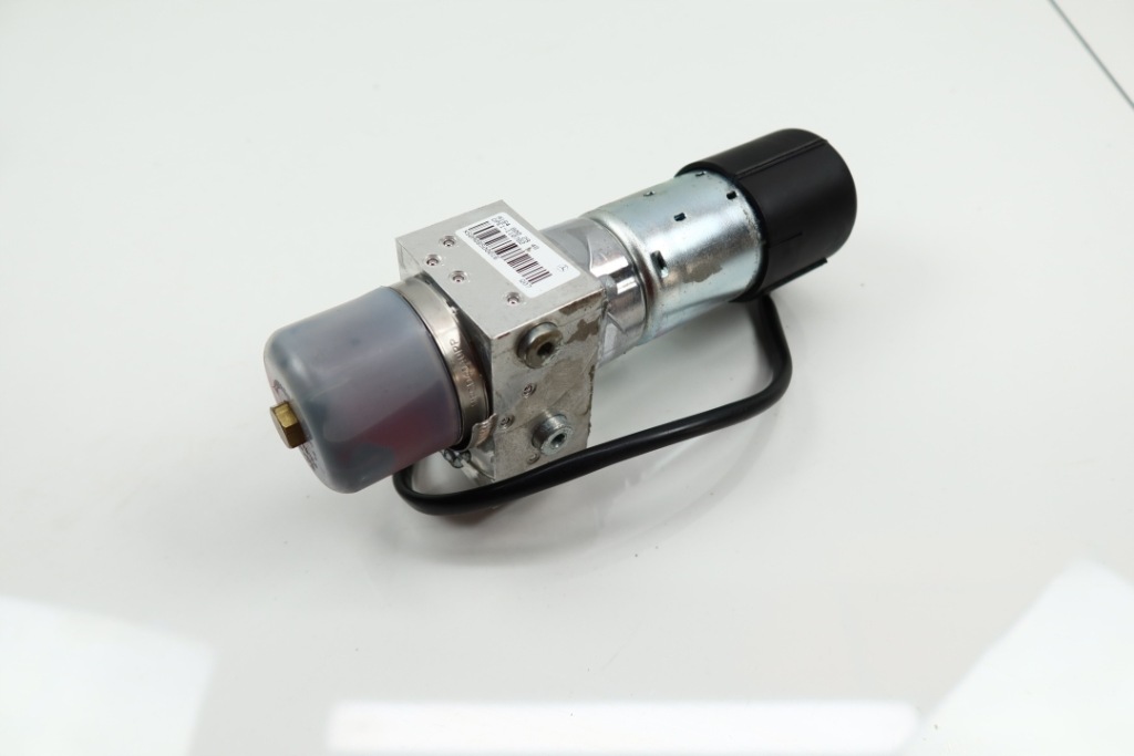 фото №5, Mercedes w164 gl164 x164 привід кришки багажника насос кришки 1648002948