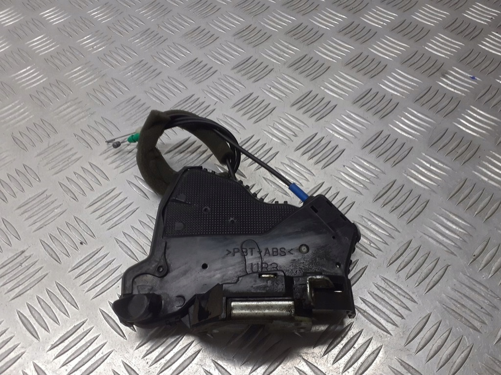 фото №1, Замок дверь центральный правый перед toyota corolla verso ii 2.2 d4d