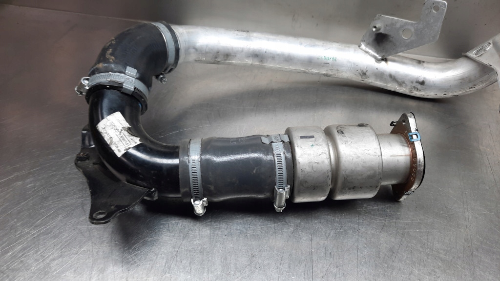 фото №7, Шланг труба интеркулер volvo v40 ii 1.6 d2 31370340