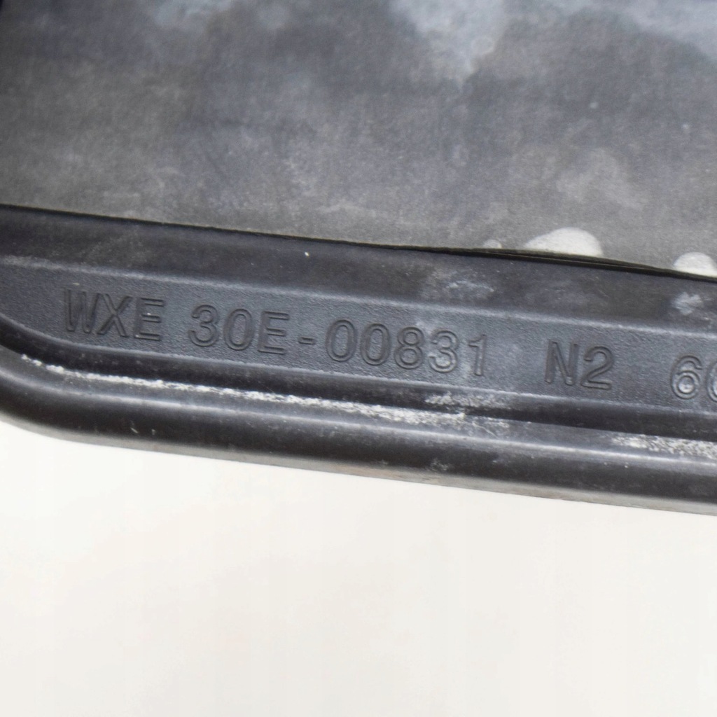 фото №7, Bmw 4 f32 f33 2014 решётка вентиляционная pod бампером задним