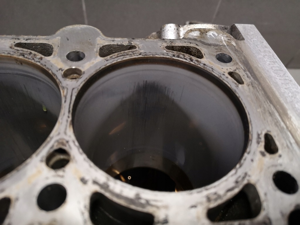 фото №8, Блок двигателя audi a6 c6 3.2 fsi auk 06e103021aa поцарапанный