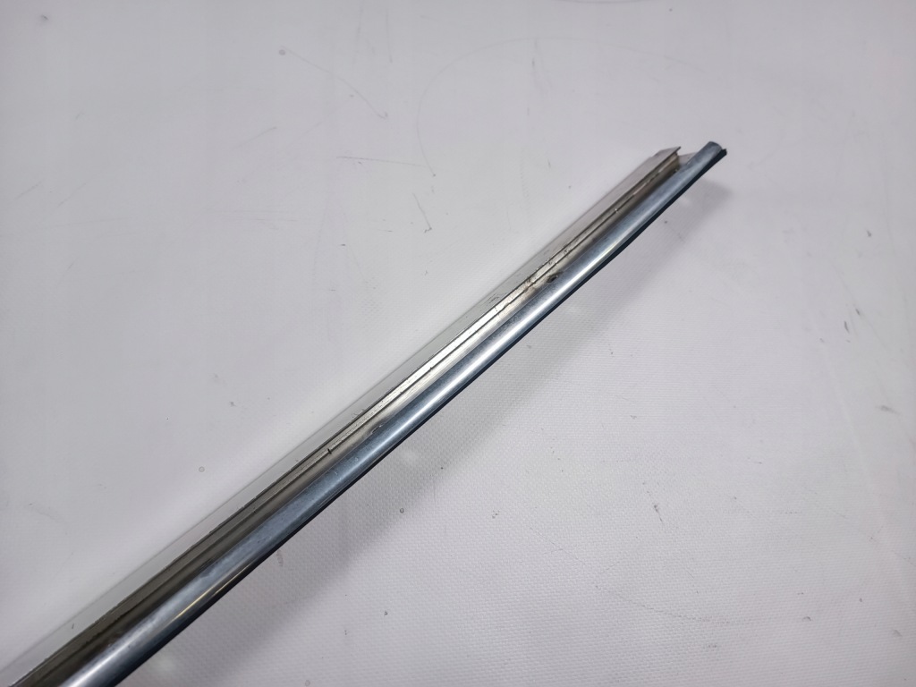 Молдинг хром права nad скло mercedes sl r107 Ціна