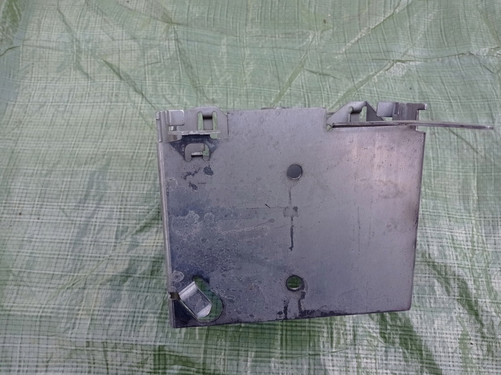 фото №11, New mercedes-benz c-class w204 purge клапан кронштейн a0004764536 original