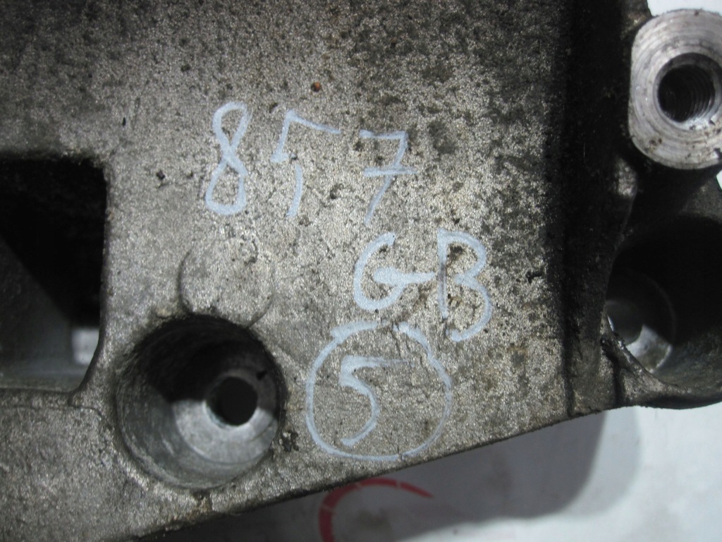 Bmw x3 x5 5 3.0 b m54b30 231km 05r кронштейн компресора кондиціонера 241681 Київ