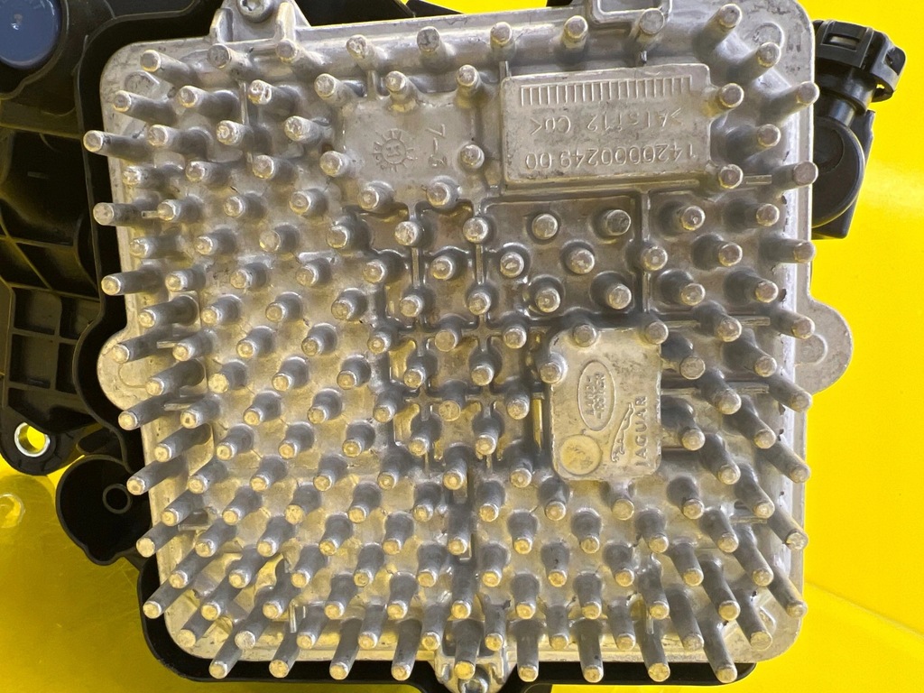 фото №11, Лампа левая правая передняя land rover defender 2 led 20-