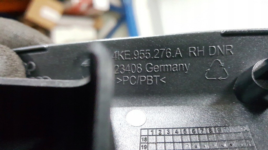 фото №9, Заглушки омывателя левая + правая сторона audi e-tron 4ke955275a 4ke955276a