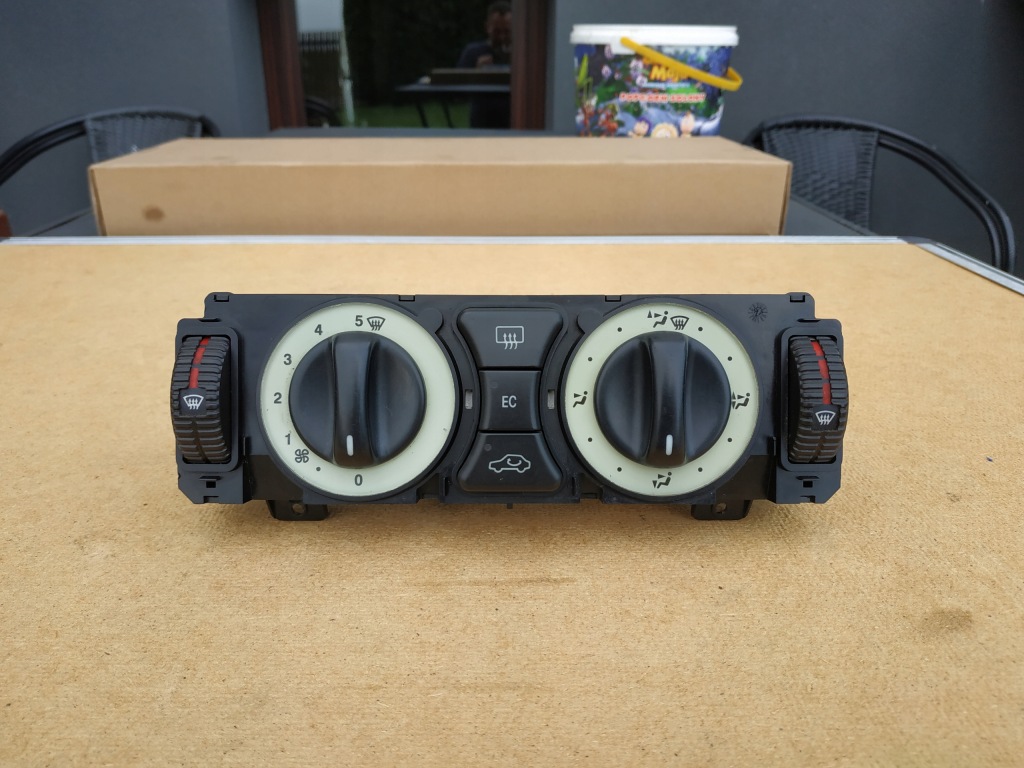 фото №1, Панель керування вентиляція обдув mercedes slk r170 1708300585