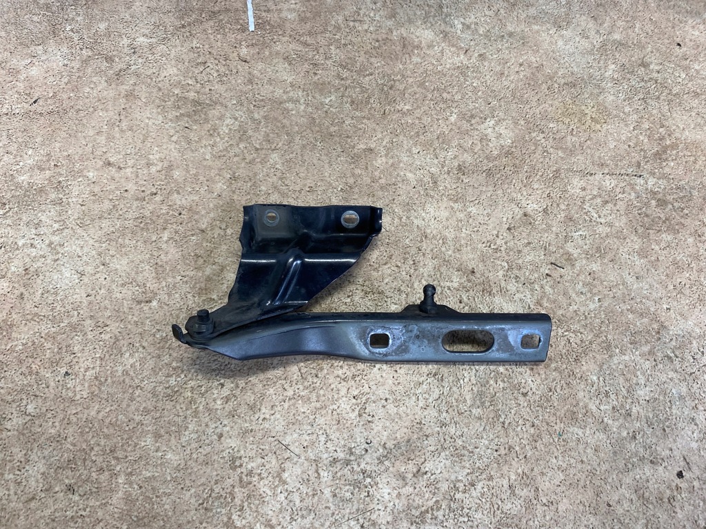 фото №1, Audi q5 8r петля капот левый 8r0823301a