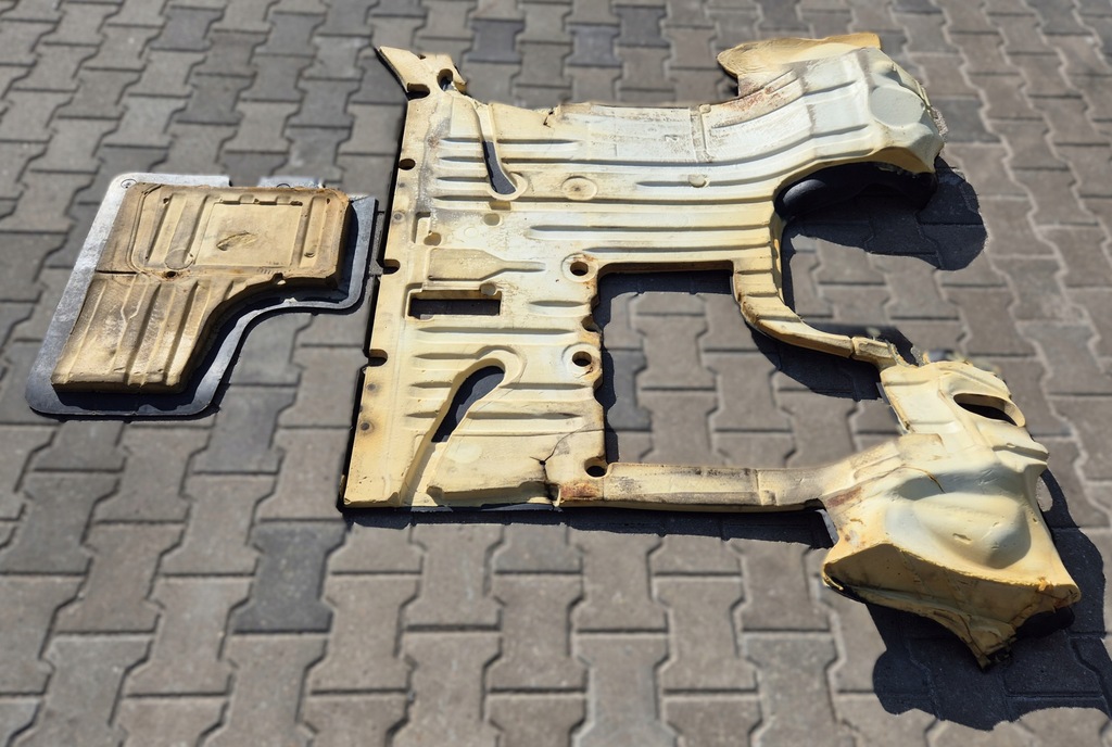 фото №10, Renault trafic ii opel vivaro a обшивка кабины заглушка коврик