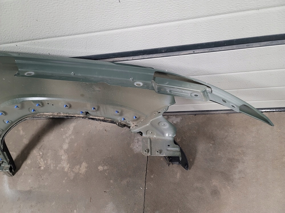 Купити Dacia duster 3 2024- 24- крило перед ліве молдинг ліва дверей перед ліва