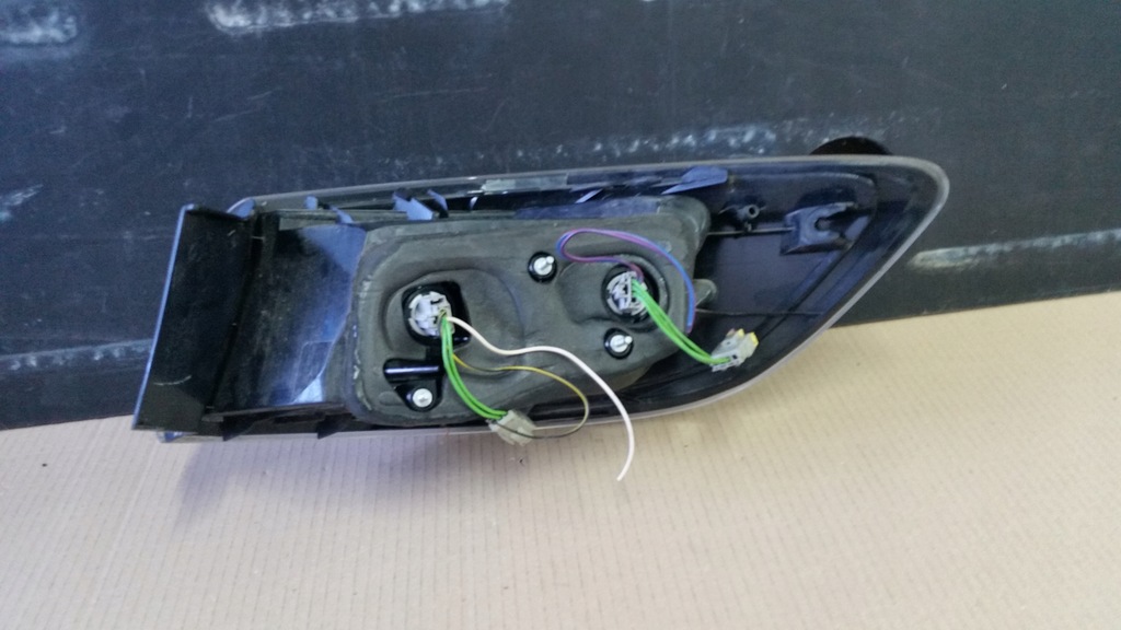 фото №11, Лампа задня права lub ліва mazda 3 bl hb 09-13