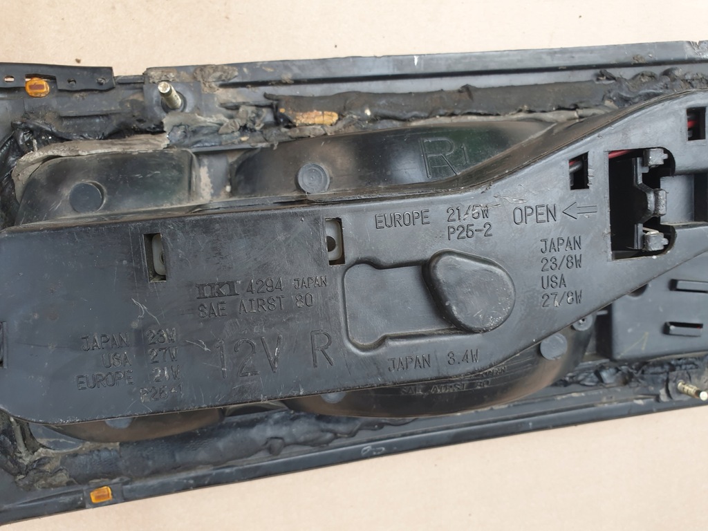 фото №12, Лампа задняя правый задняя nissan sunny b11 sedan оригинальный номер eu