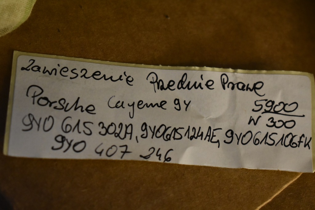 Ідеальне підвіска передні праве porsche cayenne 9y гібрид 1 Недорого