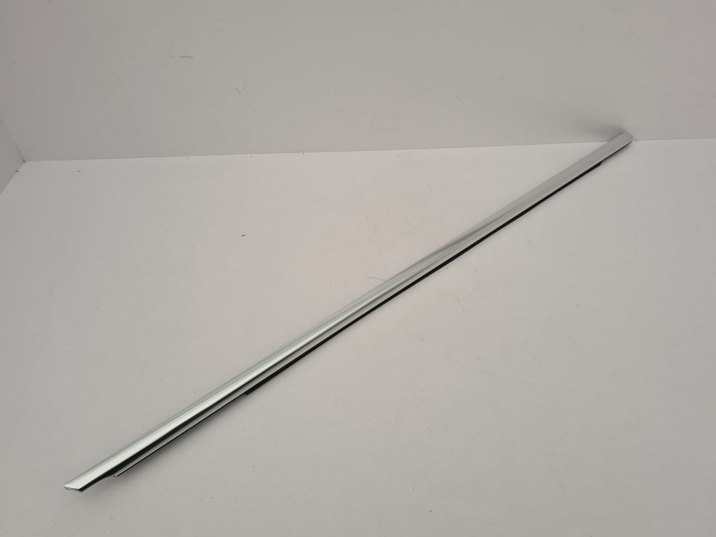 фото №1, Молдинг ущільнювач ліва перед mercedes gla ii x247 a2477251600