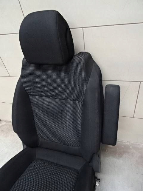 фото №7, Сиденье правый перед peugeot 5008 nr125