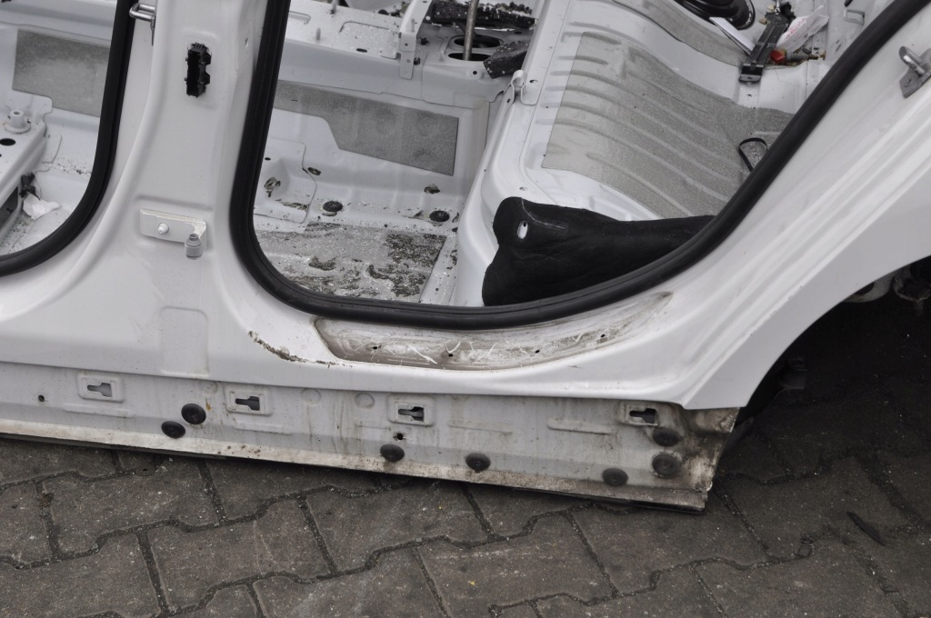 фото №2, Bmw 1 f20 блок двигуна поріг лівий