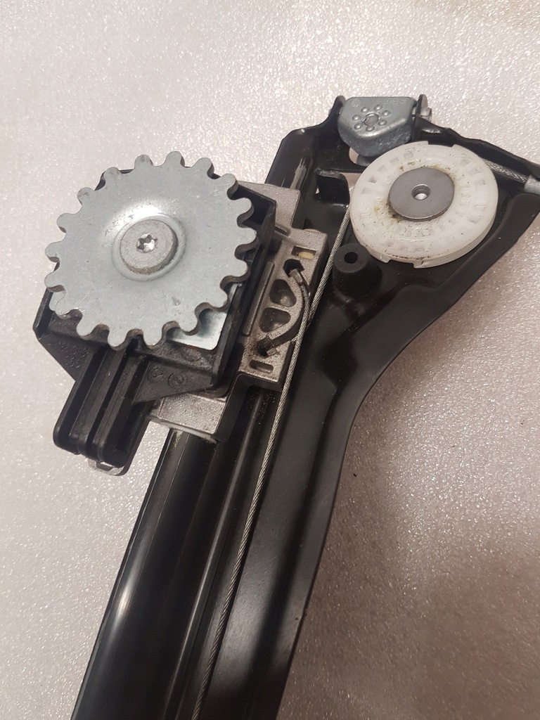 фото №7, Подъемник стекло правый перед maserati ghibli 6700098150