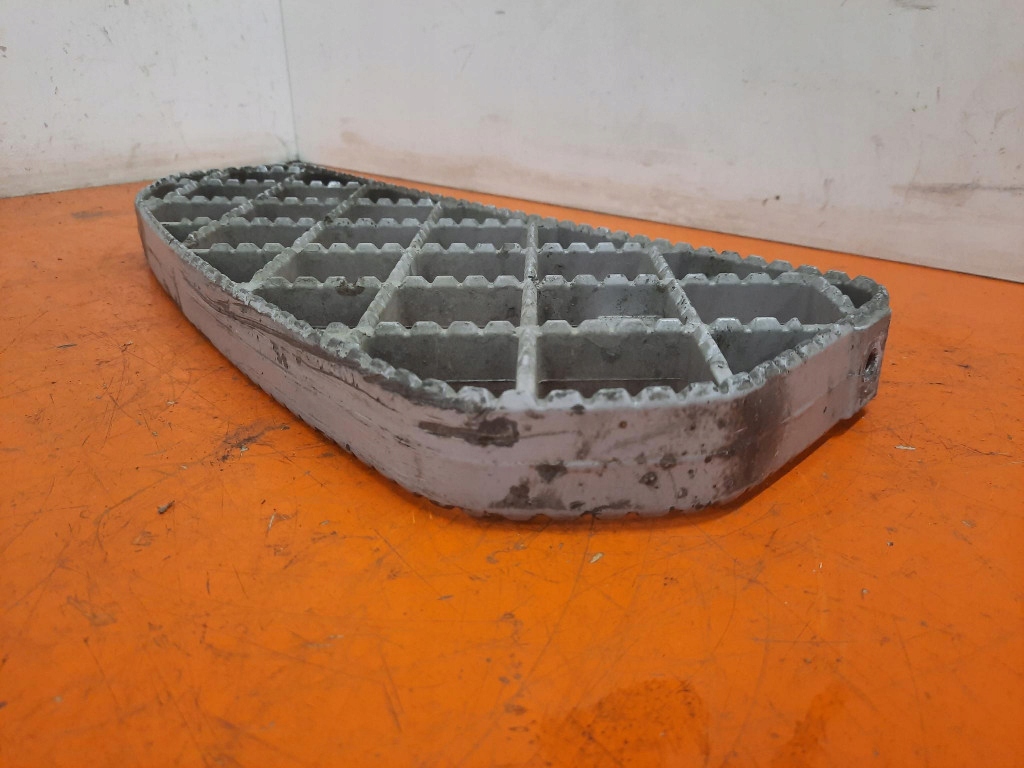 фото №3, Scania r 04- подножка подножка накладка порог нижняя