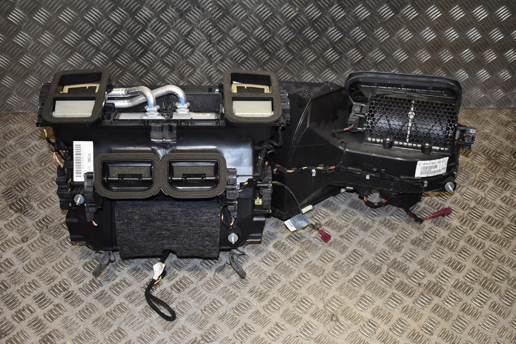 фото №1, Idealna отопитель mercedes sl r231 1