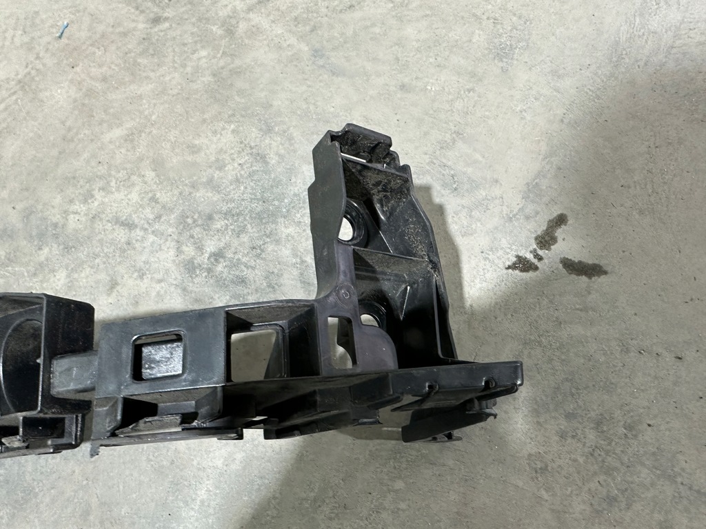 фото №8, Vw golf vii направляющая бампера задний правый 5g6807394