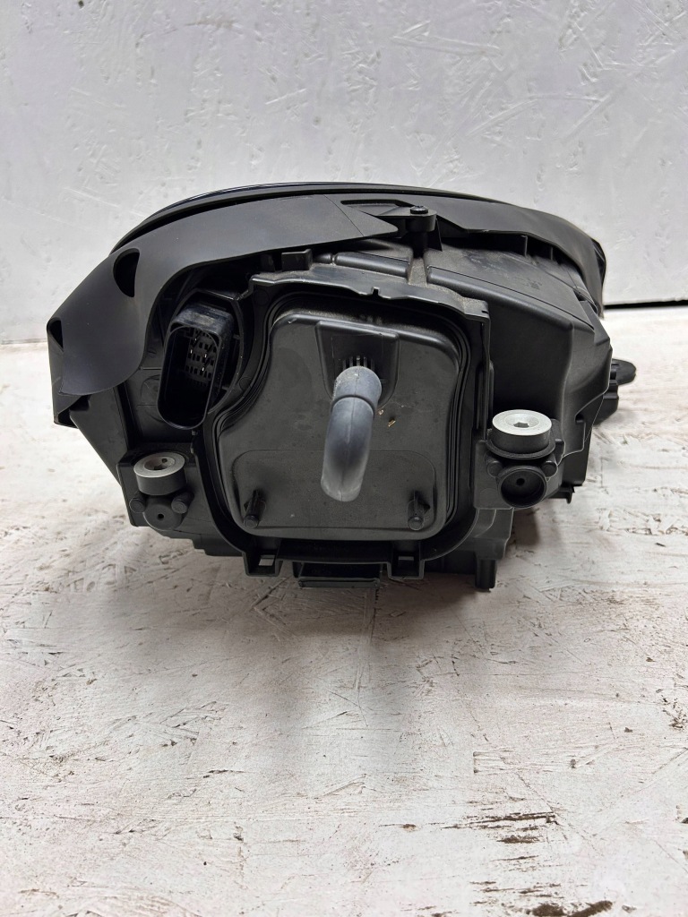 Porsche macan 95b рестайлінг  2022 ліхтарі  led перед передні комплект ліва правий Зі Шроту