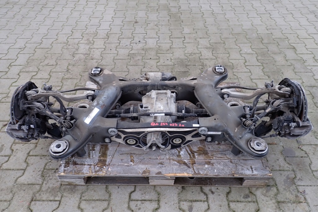 Купити Задня вісь  балка підвіска mercedes glc w254 254 купе cdi 4x4 2023