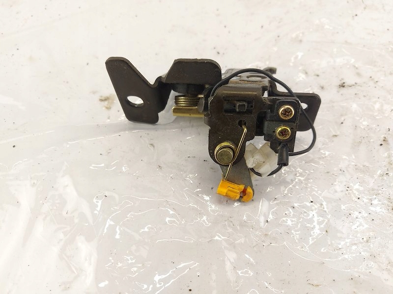 фото №7, Замок засов вкладка крышки задняя багажника mazda demio i liftback dw lift