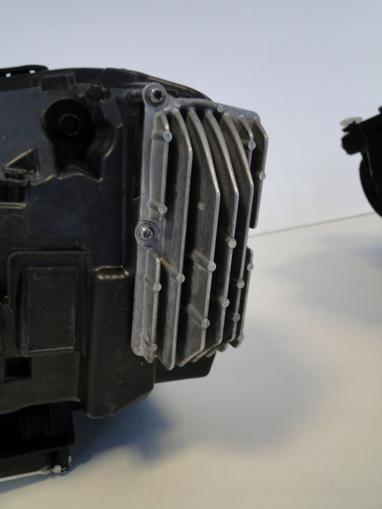 фото №9, Mercedes лампа передня права a2479062005 glb 247 x247 led high performance