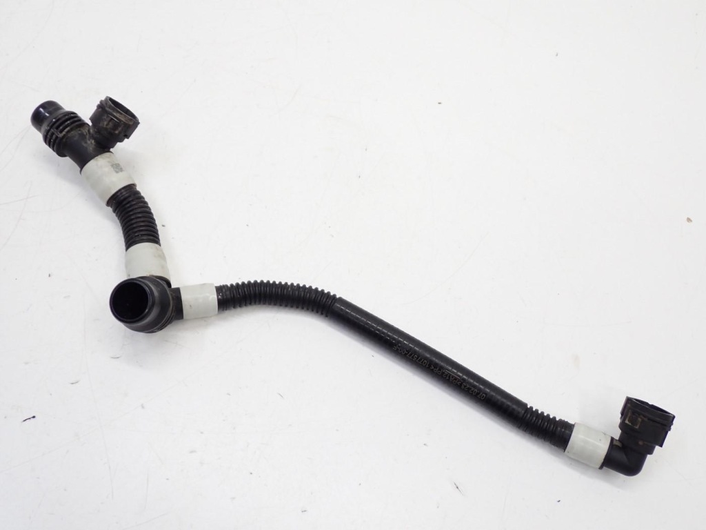 Купити Патрубок шланг трубка води 1077577-00-f tesla model y 3d3 4d1 23r