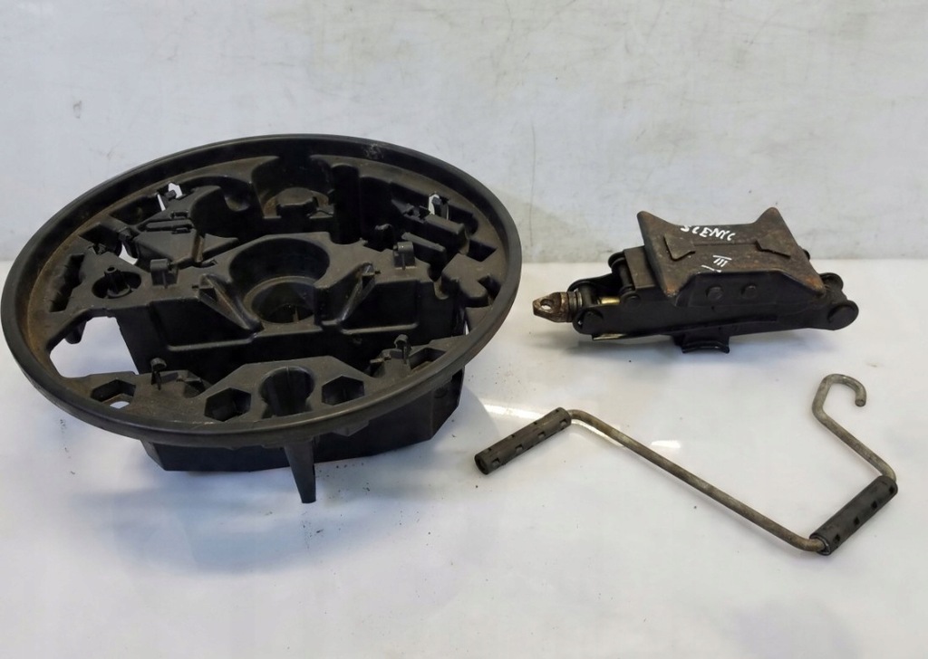 фото №1, Вкладыш колеса запасного подъемник автомобильный renault clio 8200122487