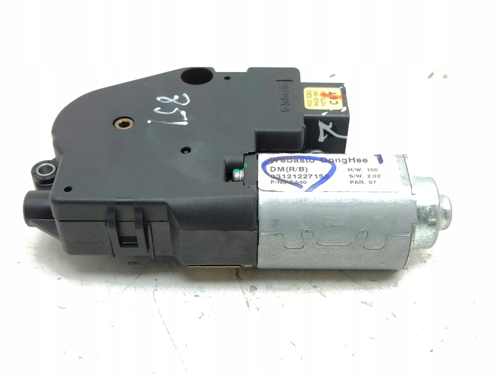 фото №6, Hyundai santa fe 2013 моторчик люк