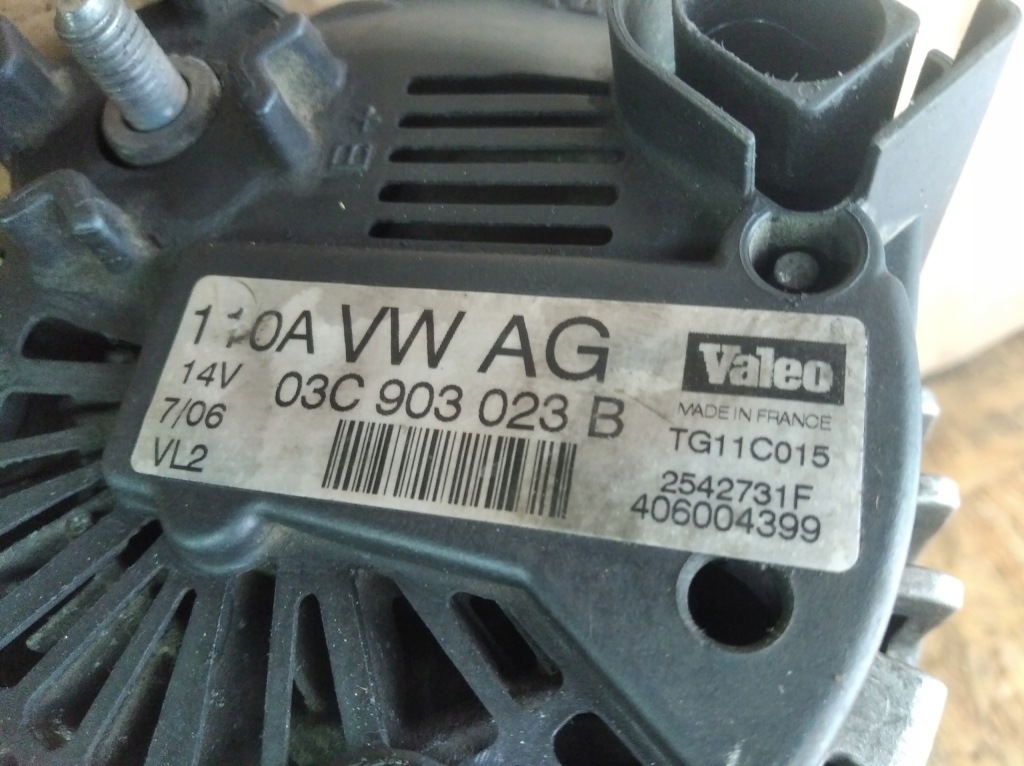 Генератор 110a vw golf v seat skoda audi 1,4 fsi 03c903023b в Украине