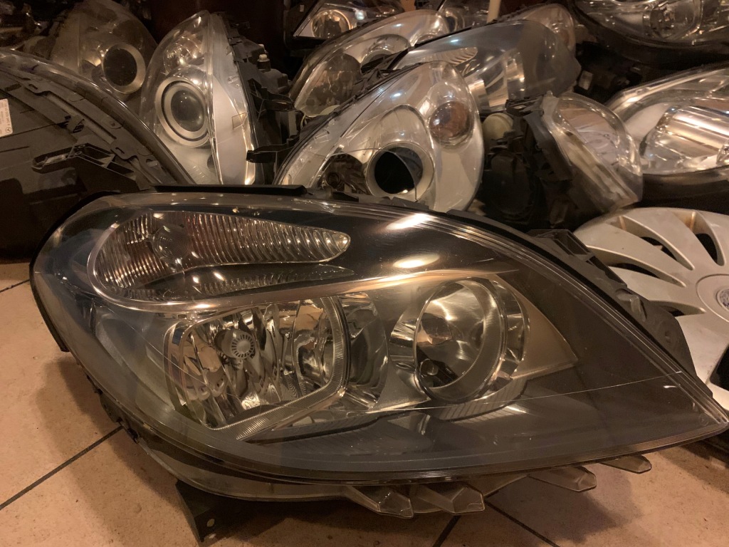 фото №1, Mercedes b klasa w246 фара лампа права europa