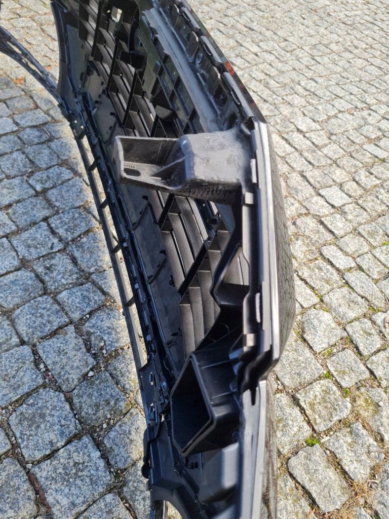 Бампер решётка радиатора перед 4m0853651aj audi q7 lift Цена