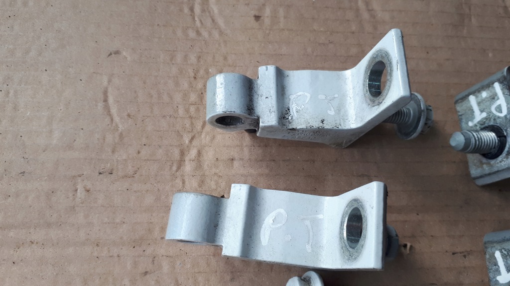 фото №3, S4 b8 lift a4 петля петлі двері правий задня ls9r