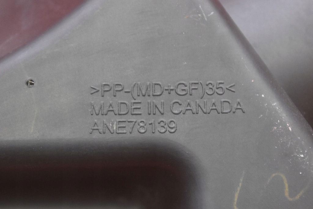 Корпус фільтра повітря 20813712 chevrolet equinox 2 2 2.4 ecotec 182 km Доставка