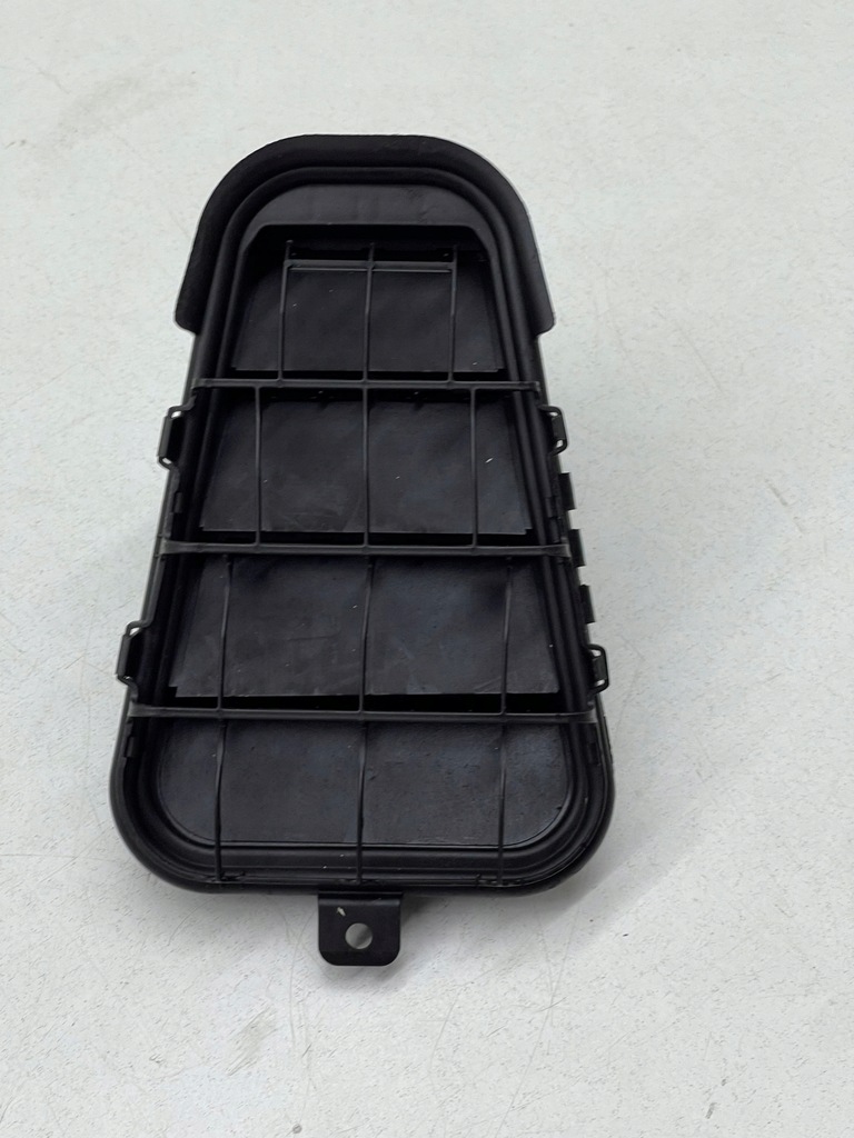 фото №6, Audi a6 c7 sedan решётка вентиляционная багажника левая / правая