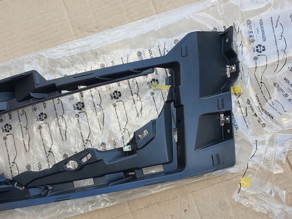 фото №11, Направляющая кронштейн противотуманной фары правое левая ibiza 6j iv fr